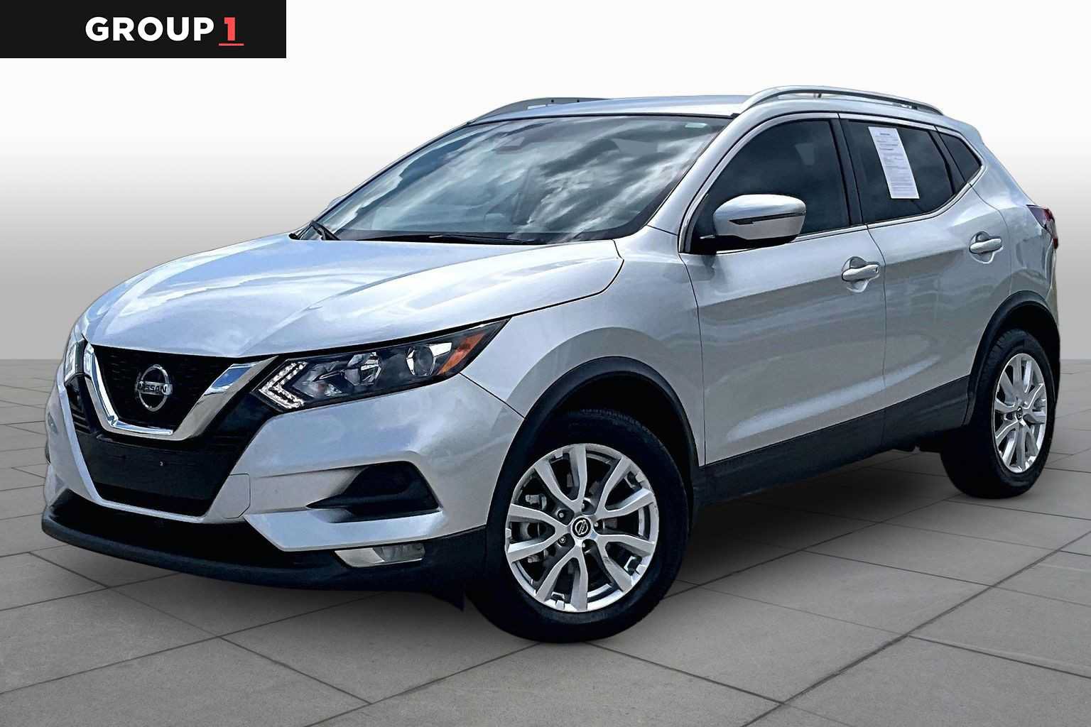 Used 2022 Nissan Rogue Sport SV FWD image 1