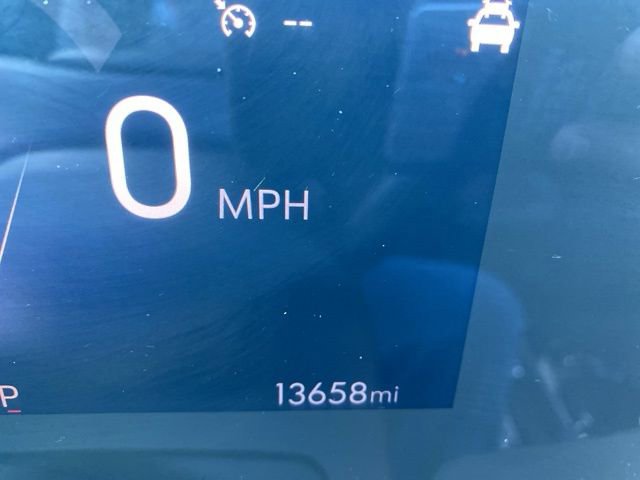 Used 2025 Buick Envista Sport Touring image 6