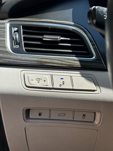 Used 2015 Hyundai Sonata Limited FWD image 22