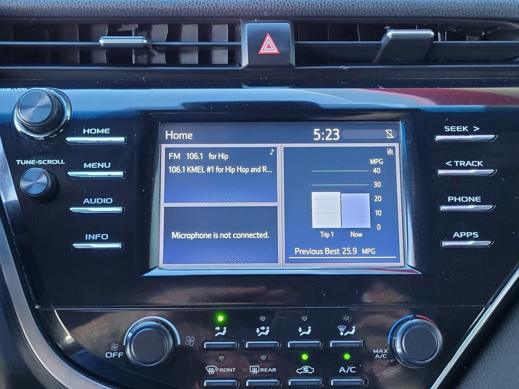 Used 2018 Toyota Camry LE FWD image 16