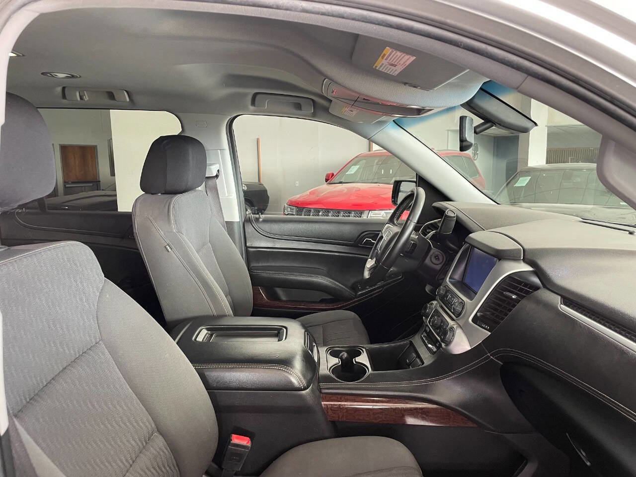 Used 2016 GMC Yukon XL SLE w/ Convenience Package image 31