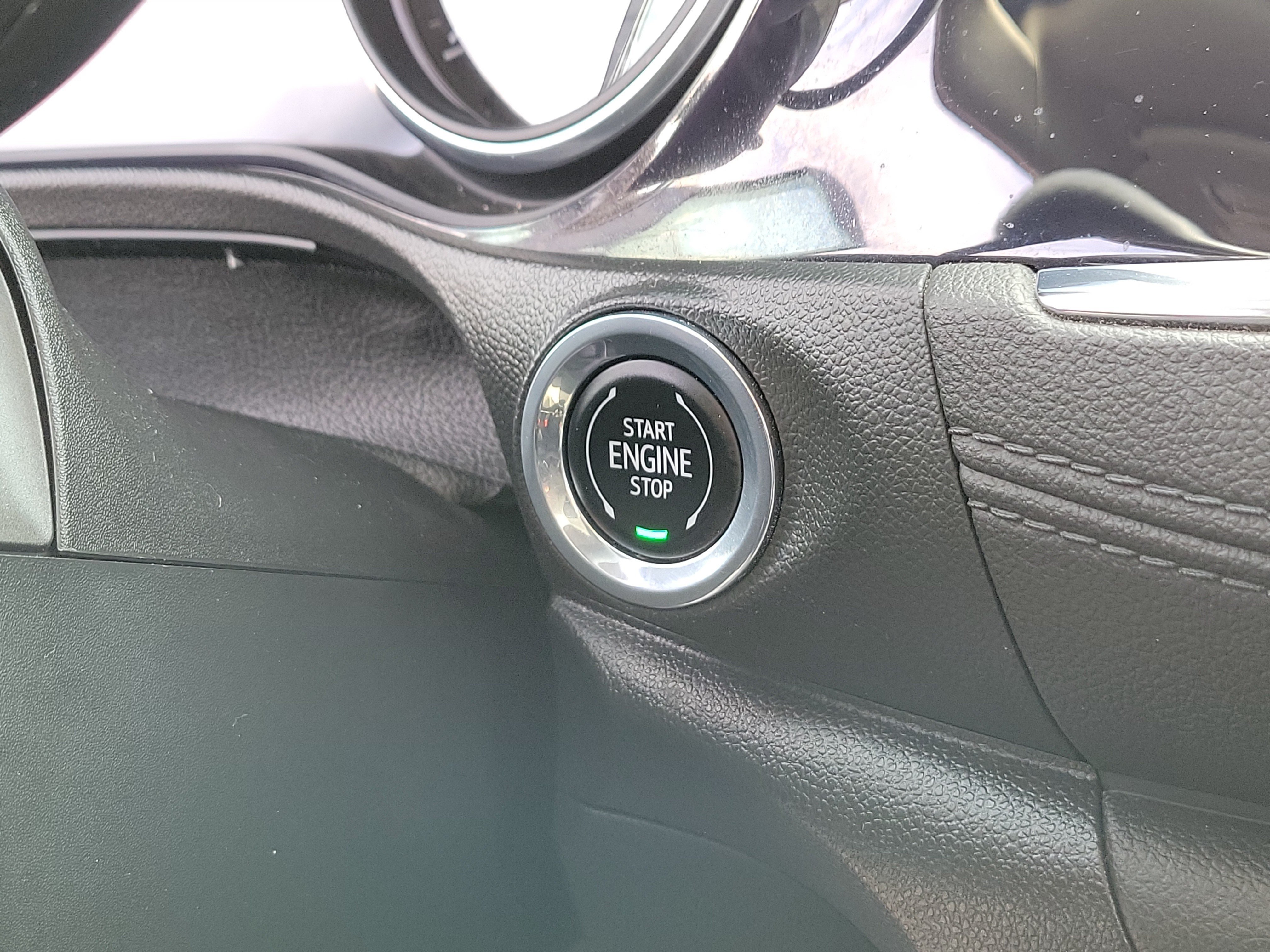 Used 2023 Buick Encore GX Select FWD image 31