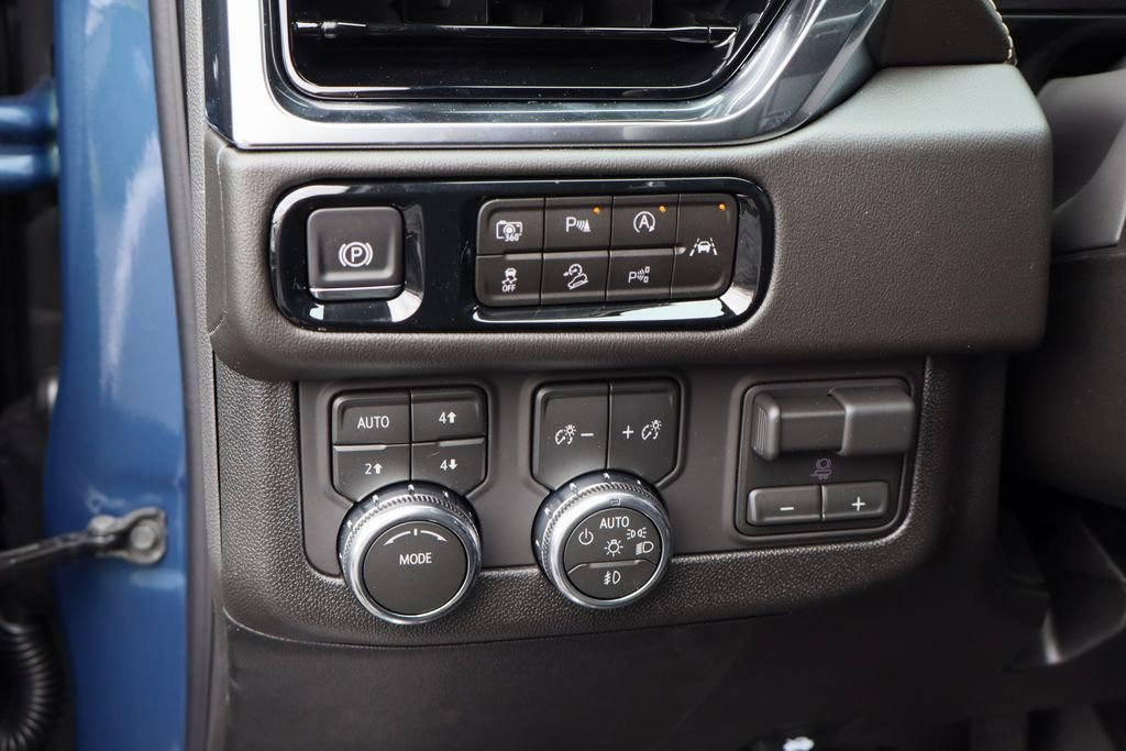 New 2026 GMC Yukon XL Elevation w/ Elevation Premium Package AWD/4WD image 12