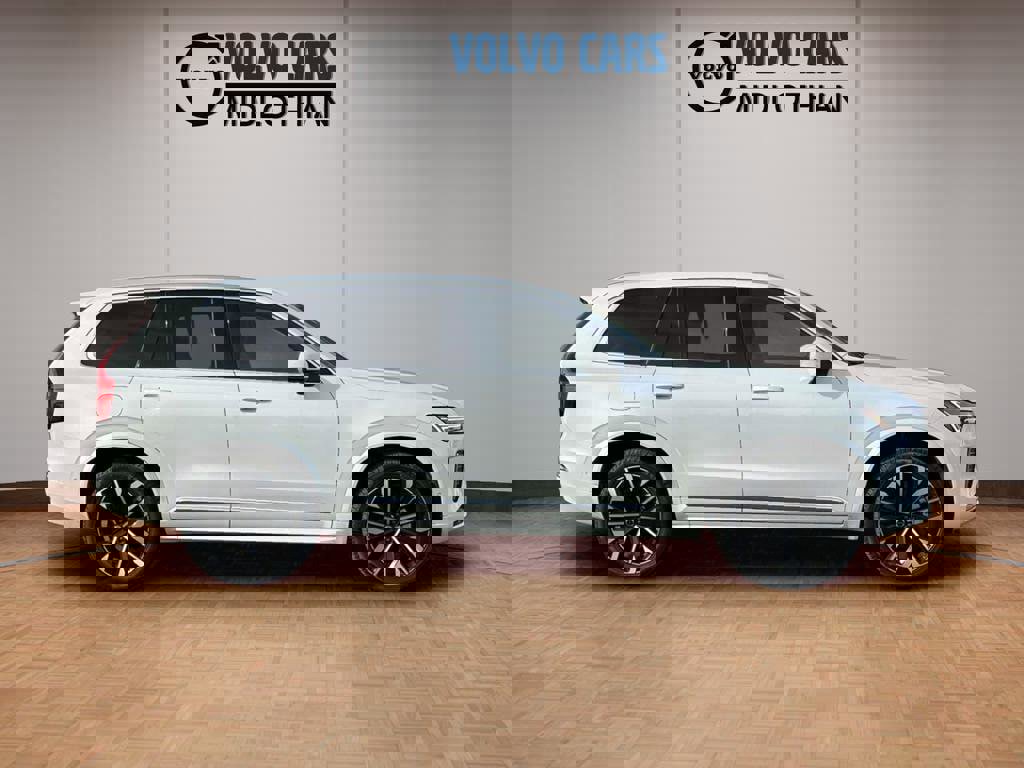 New 2025 Volvo XC90 T8 Plus w/ Protection Package Premier image 19