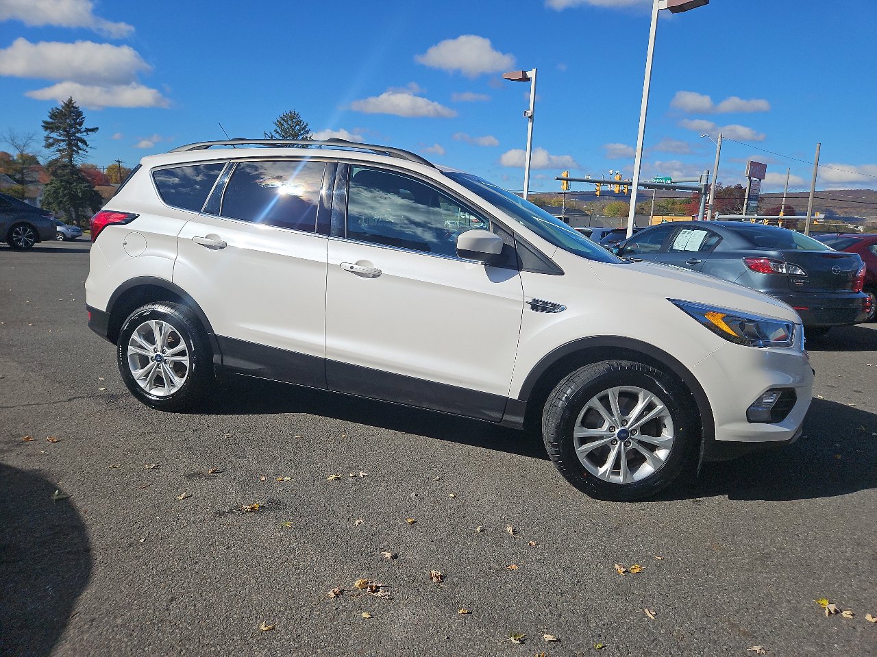 Used 2019 Ford Escape SEL image 40