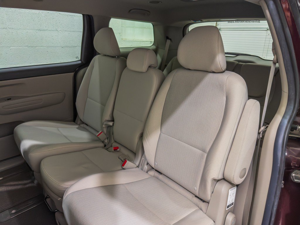 Used 2019 Kia Sedona LX FWD image 15