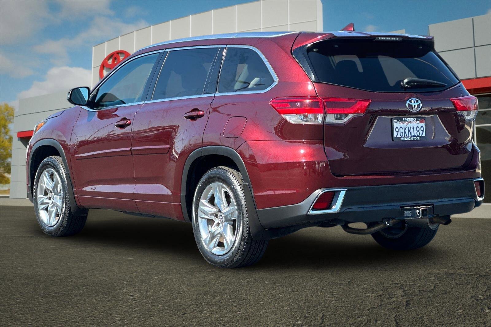 Certified 2019 Toyota Highlander Limited AWD/4WD image 5