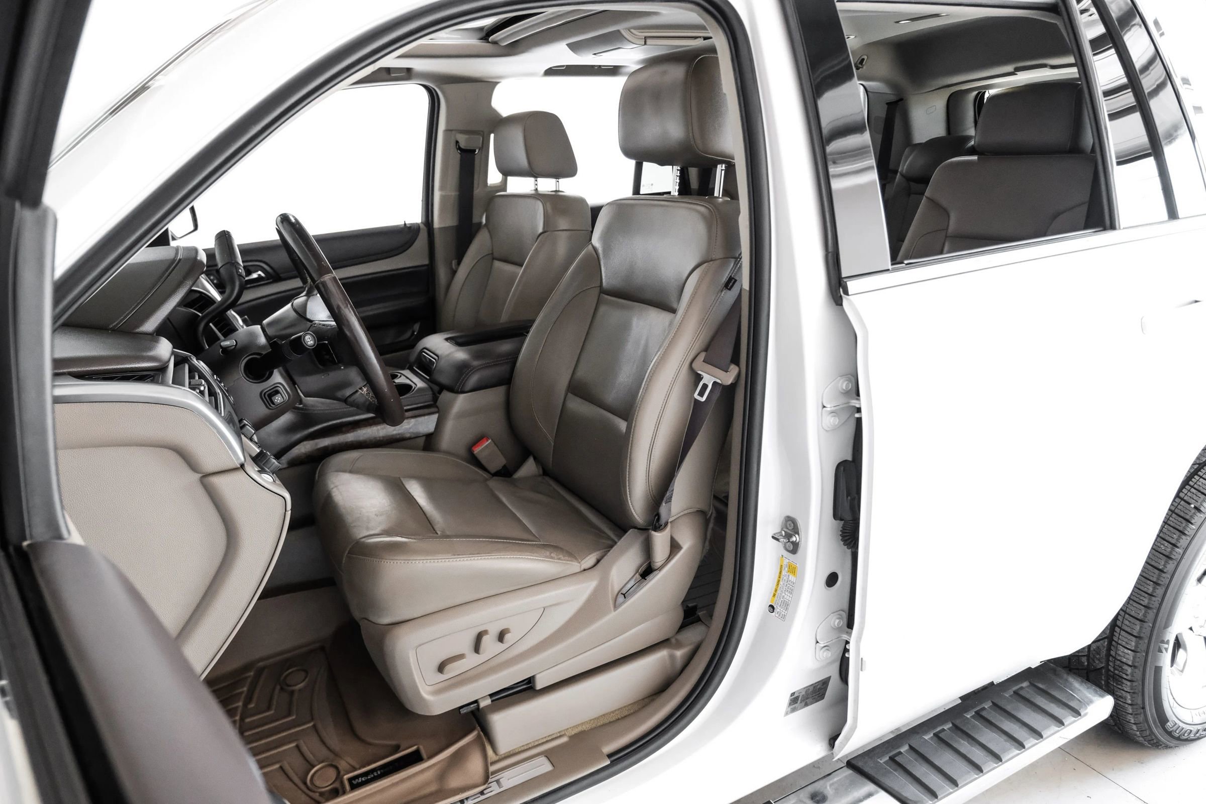 Used 2018 Chevrolet Tahoe LT w/ LT Signature Package RWD image 27