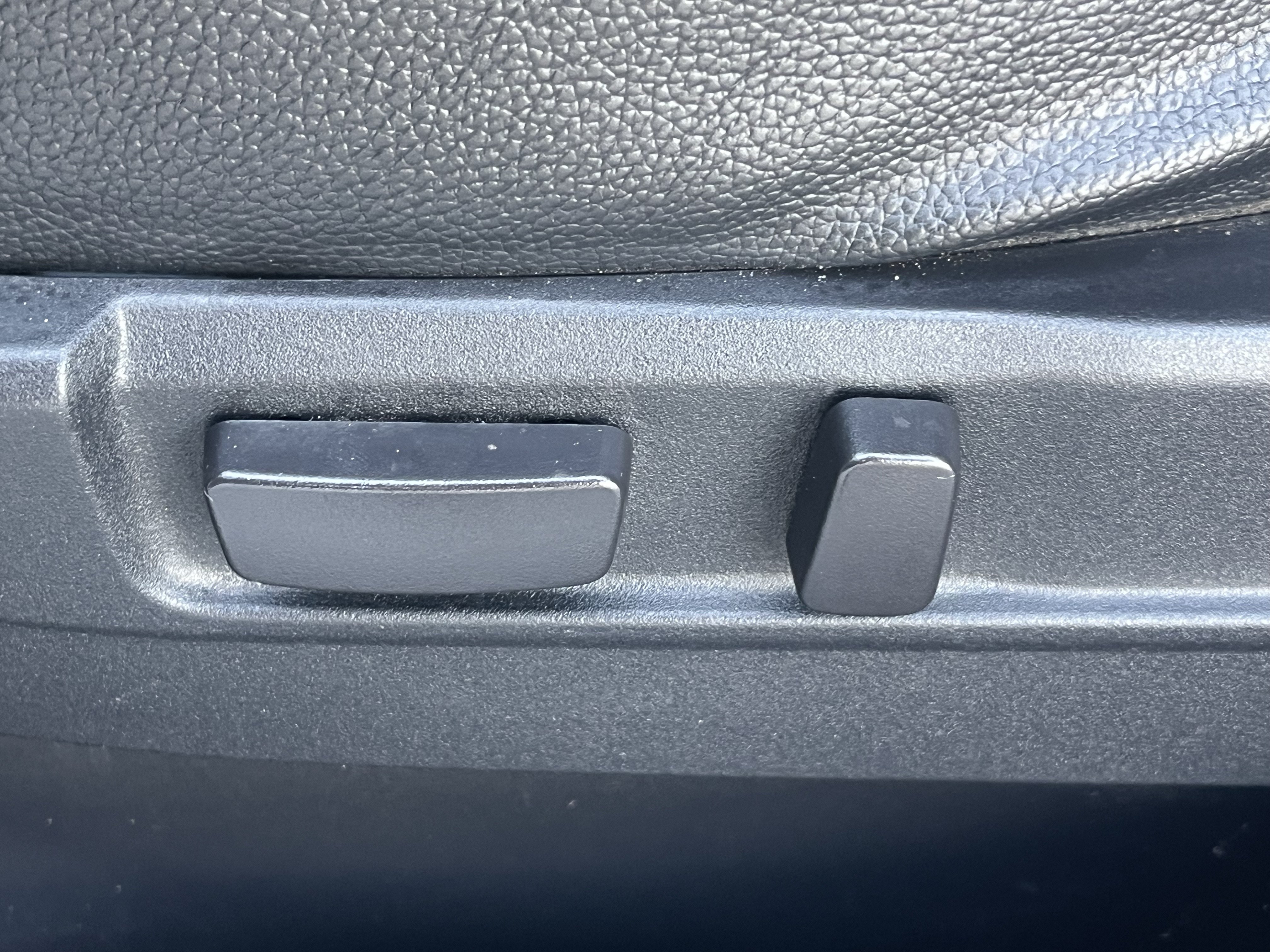 Used 2018 Mitsubishi Outlander GT AWD/4WD image 29