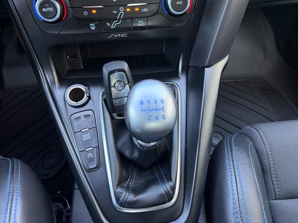 Used 2017 Ford Focus RS image 35