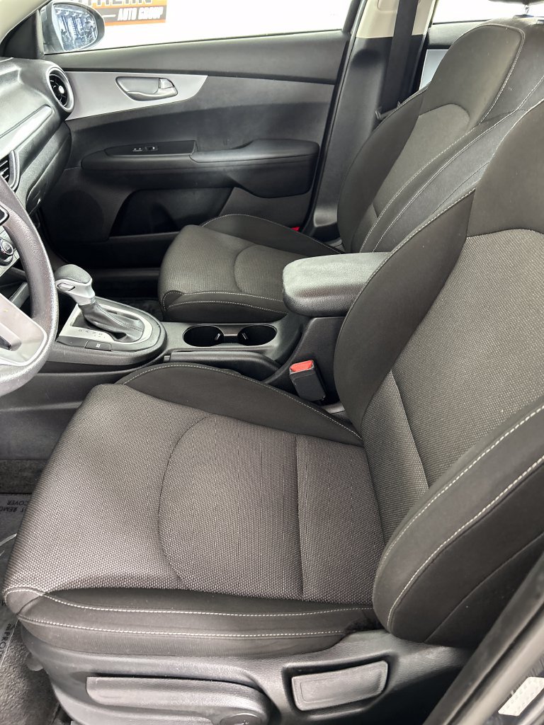 Used 2023 Kia Forte LXS FWD image 12