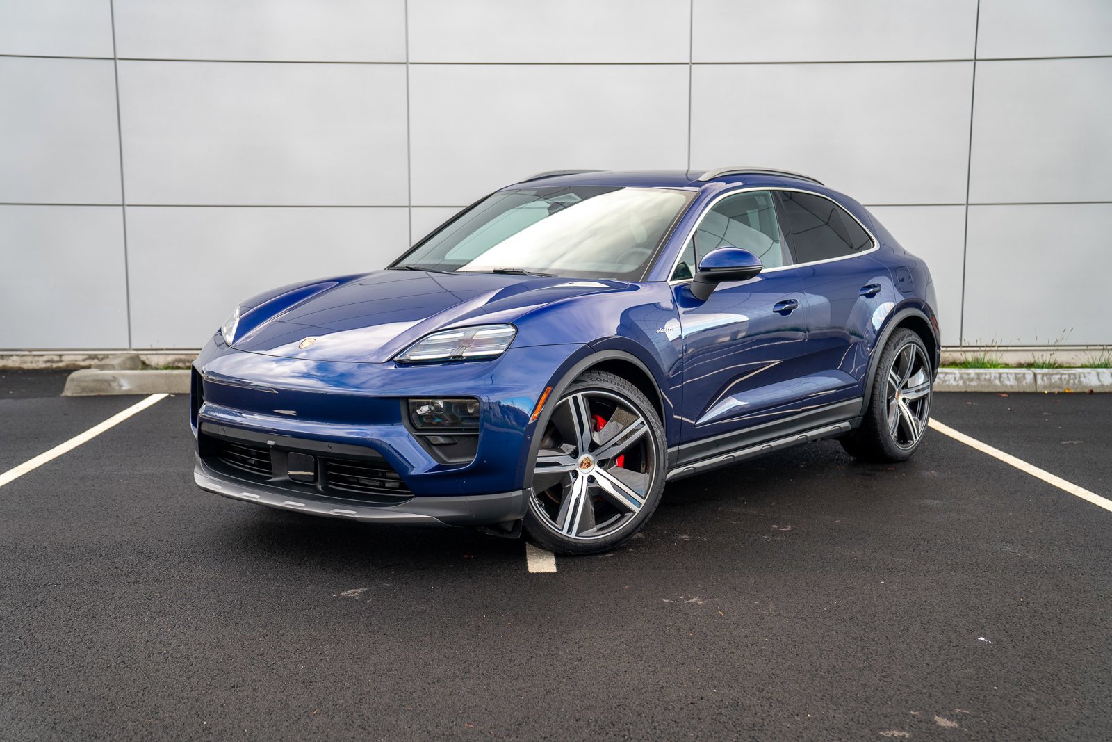 New 2025 Porsche Macan 4S Electric