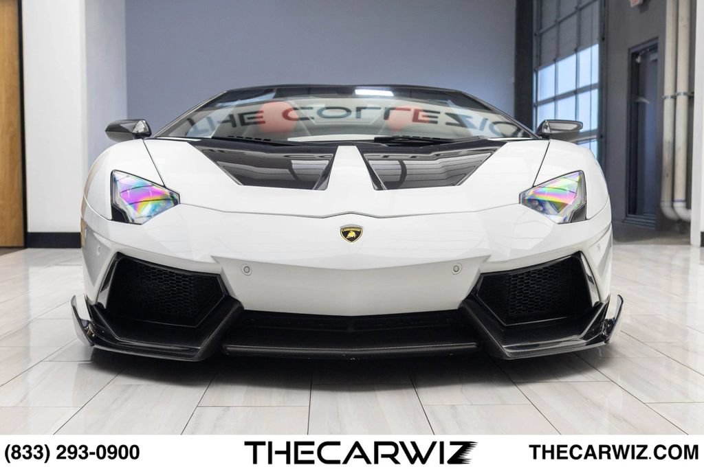 Used 2017 Lamborghini Aventador LP 700-4 AWD/4WD image 9
