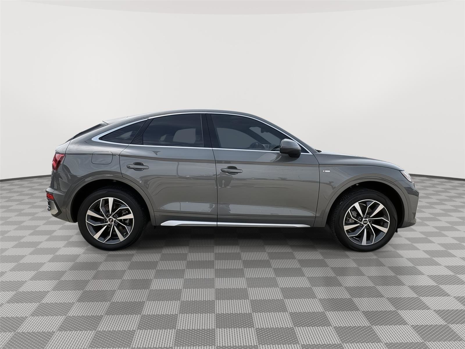 Used 2023 Audi Q5 2.0T Premium Plus w/ Premium Plus Package image 6
