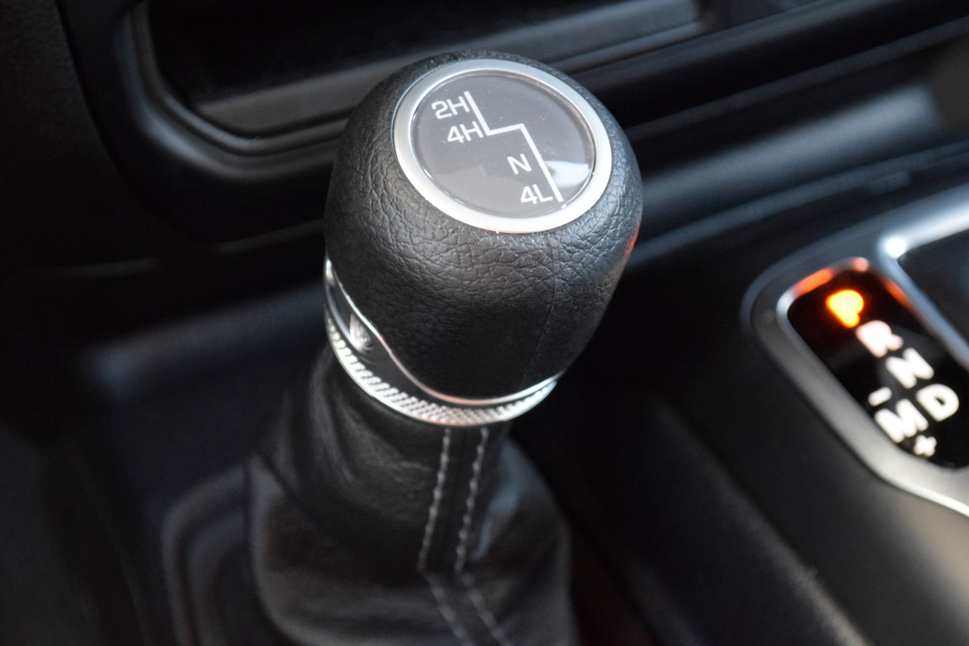 Used 2025 Jeep Wrangler Sport S AWD/4WD image 13