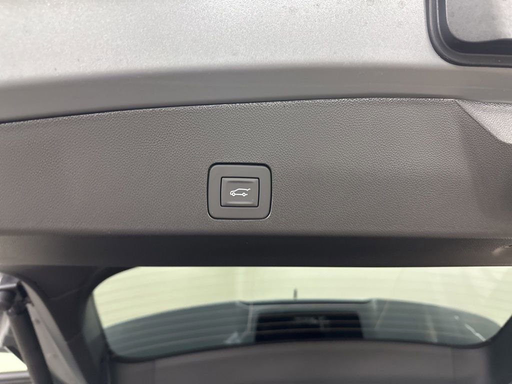 New 2026 Buick Encore GX Avenir w/ Avenir Technology Package image 23