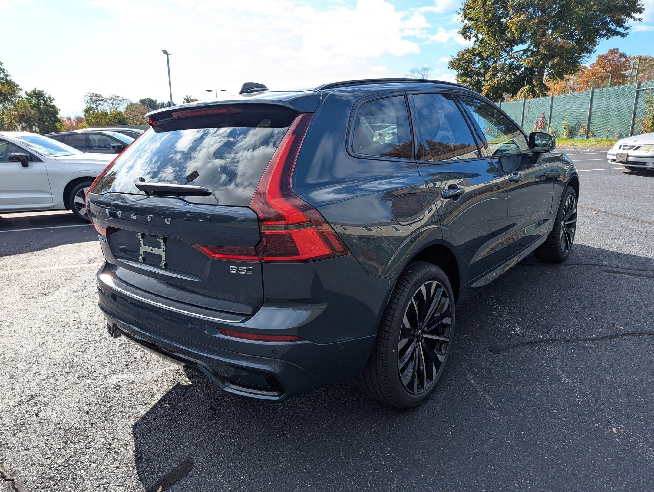 New 2026 Volvo XC60 B5 Ultra w/ Protection Package Premier image 4