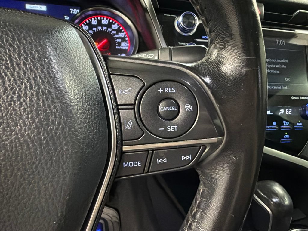 Used 2020 Toyota Camry XSE FWD image 19