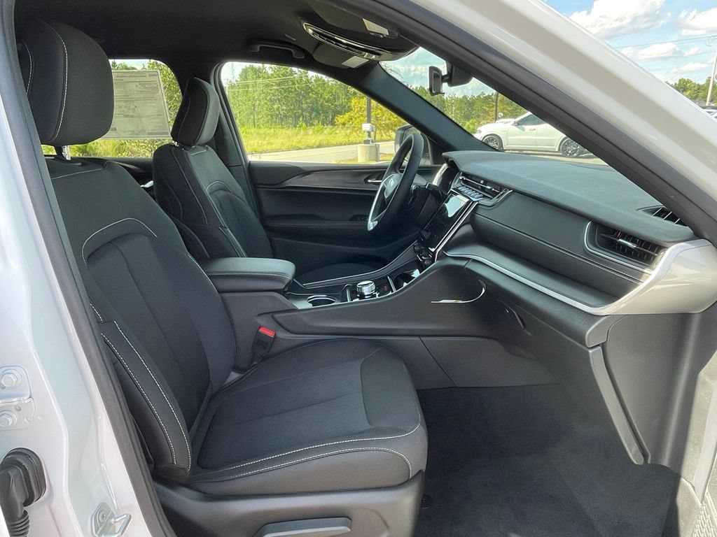 New 2026 Jeep Grand Cherokee Laredo RWD image 46