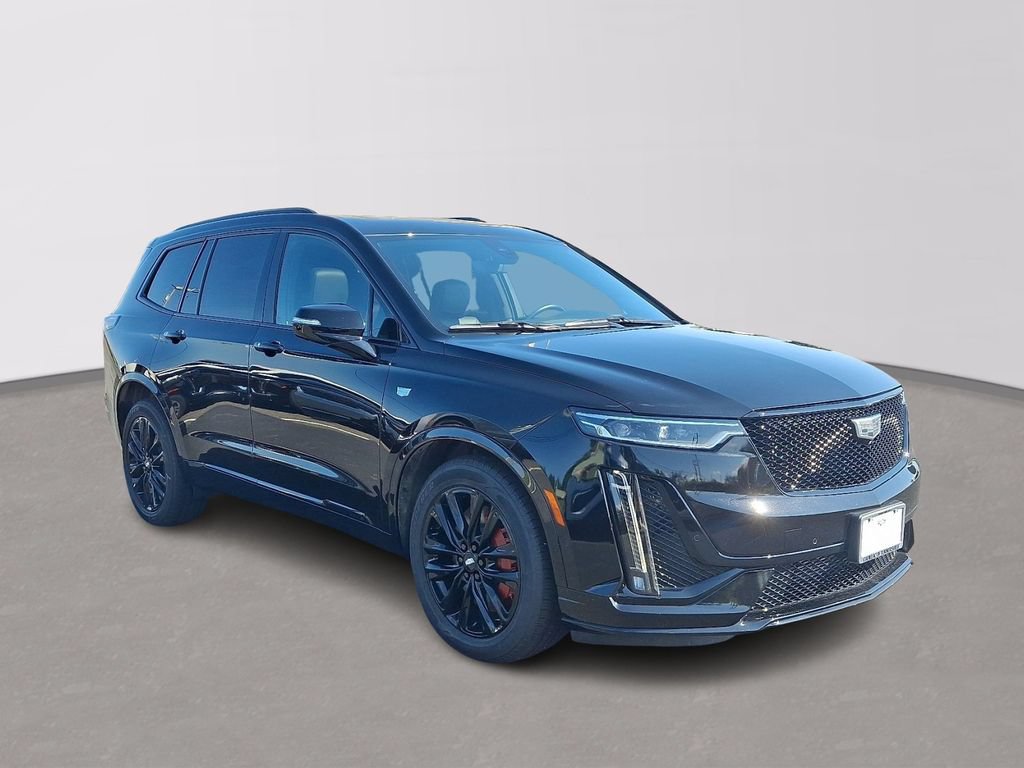 Certified 2024 Cadillac XT6 Sport w/ LPO, ONYX Package AWD/4WD image 3