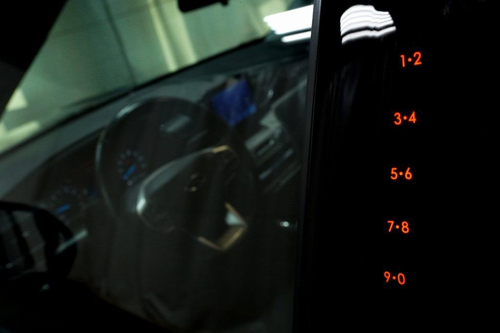 Used 2022 Ford Explorer XLT w/ Equipment Group 202A image 23