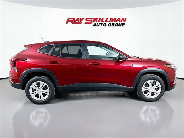 Used 2024 Chevrolet Trax LS image 8