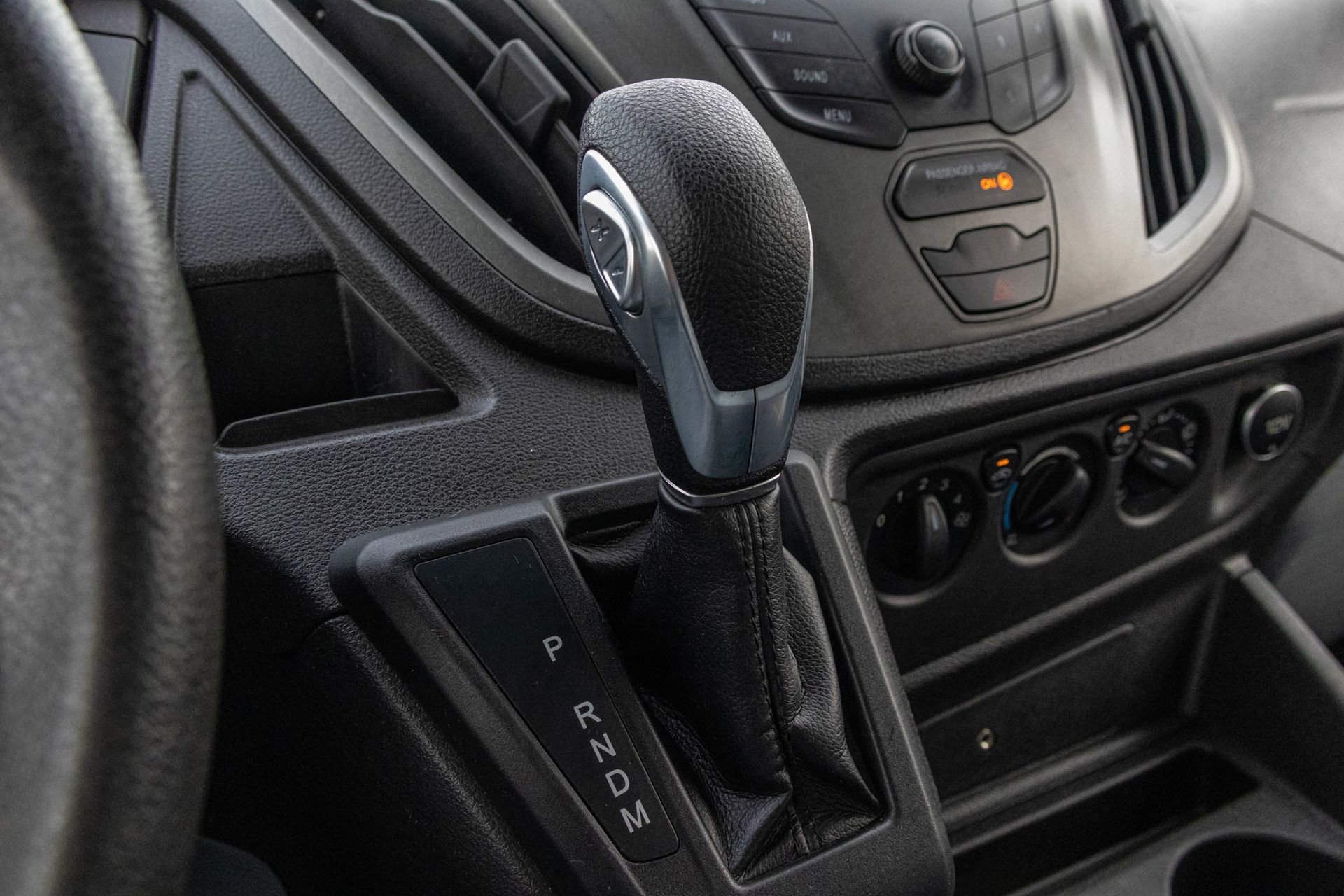 Used 2019 Ford Transit 250 130 Medium Roof image 21