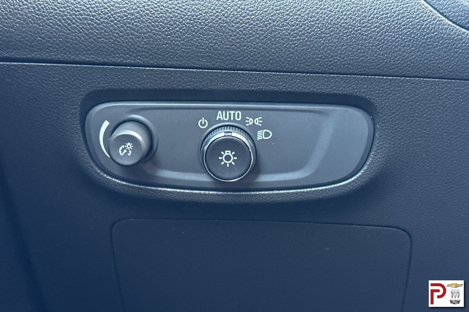 Certified 2024 Buick Encore GX Preferred w/ Advanced Technology Package FWD image 32