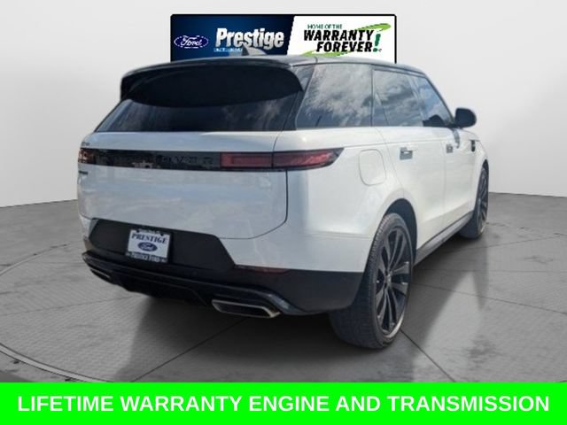 Used 2025 Land Rover Range Rover Sport SE AWD/4WD image 4