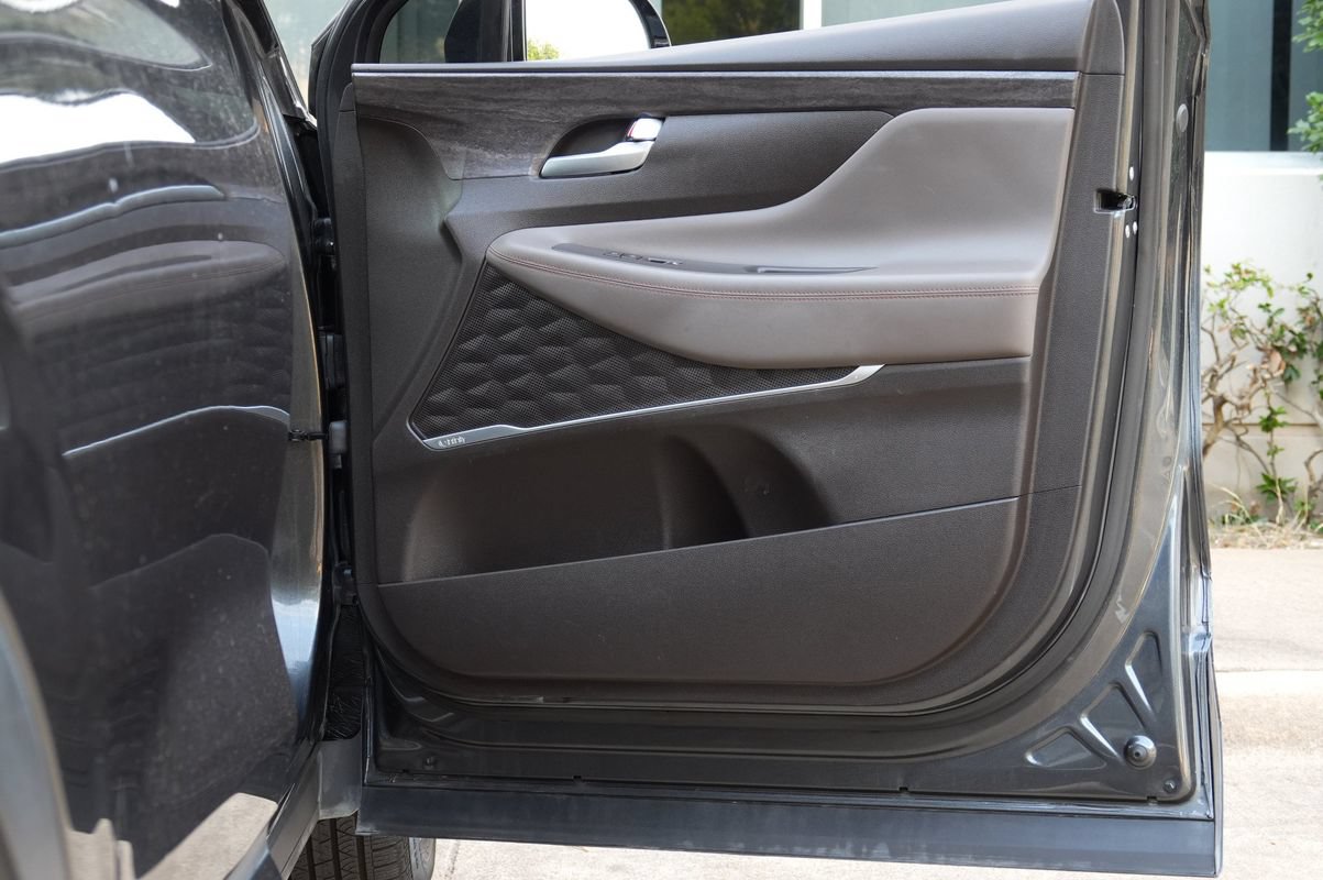 Used 2020 Hyundai Santa Fe Limited FWD image 39