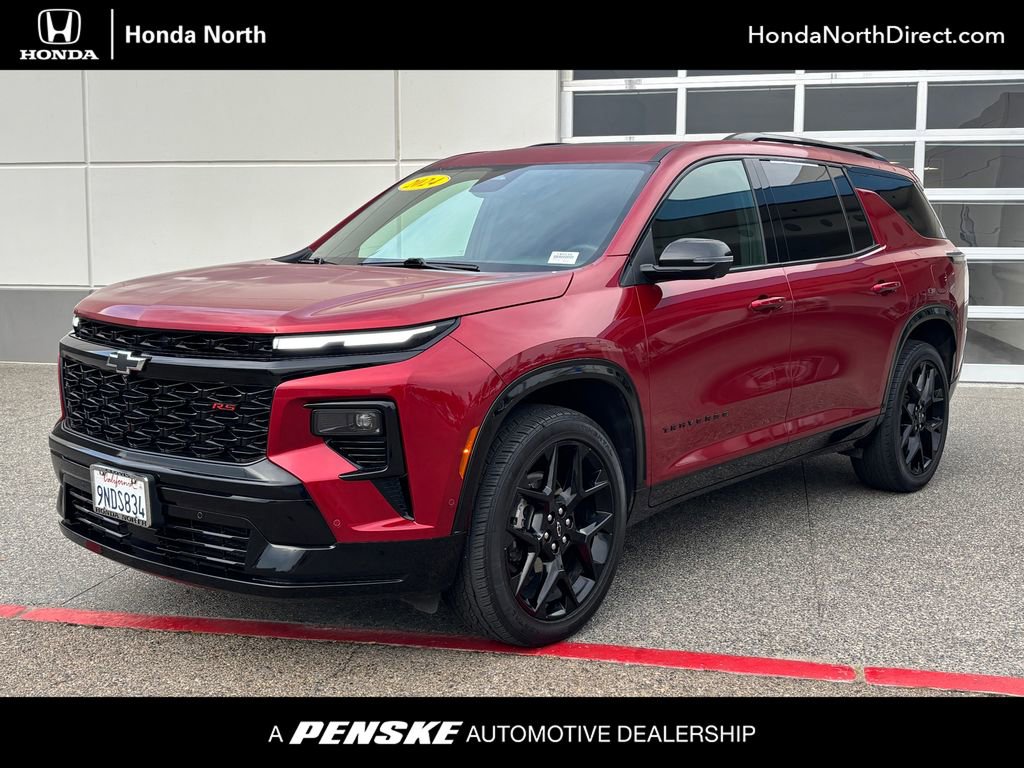 Used 2024 Chevrolet Traverse RS image 1