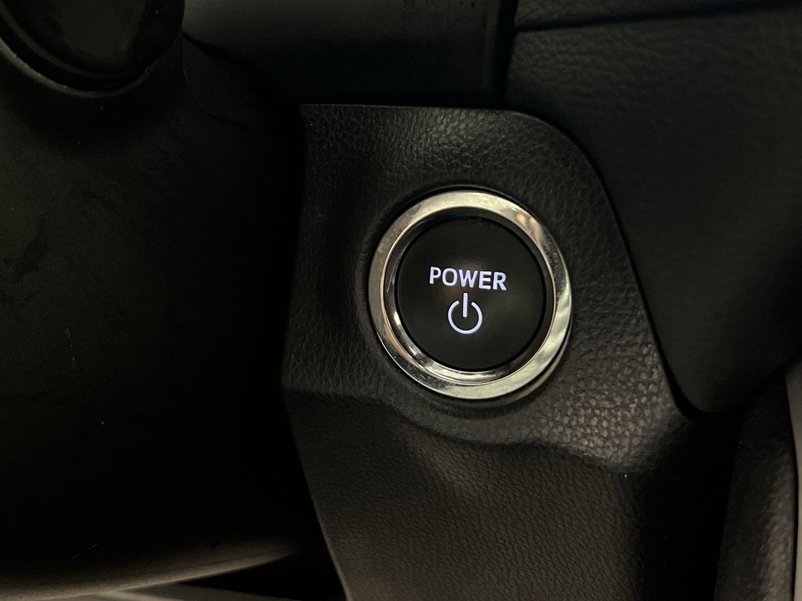 Used 2025 Toyota RAV4 XLE image 34