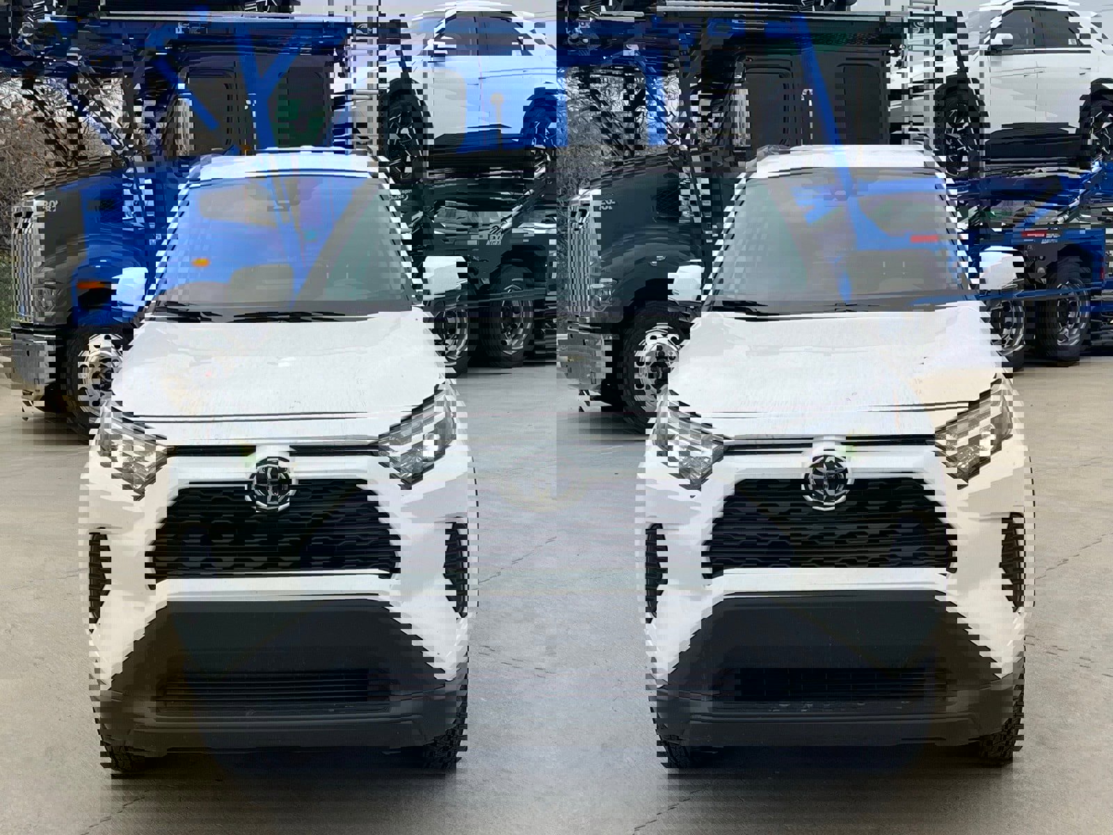 Used 2025 Toyota RAV4 XLE image 2