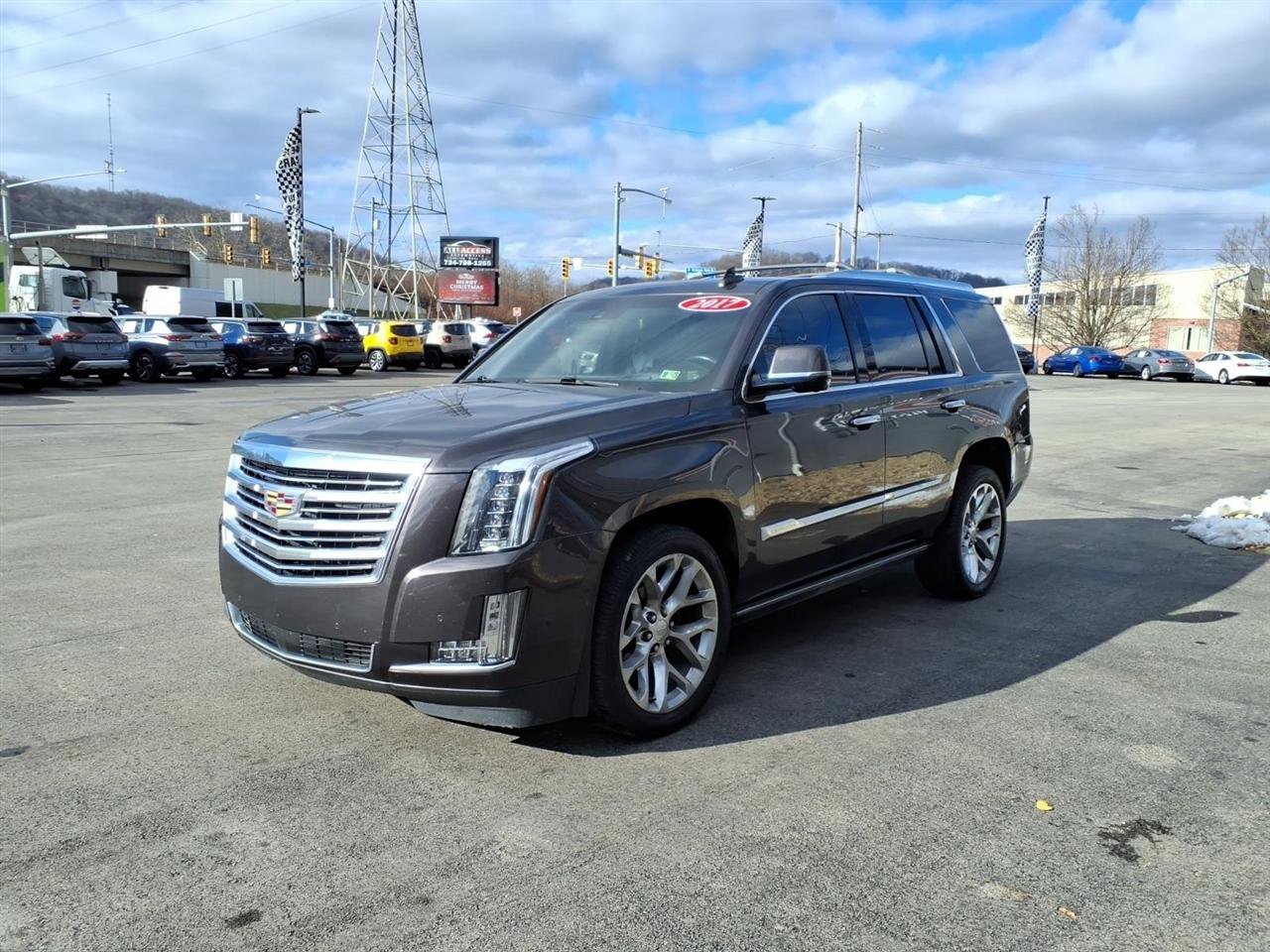 Used 2017 Cadillac Escalade Platinum image 4