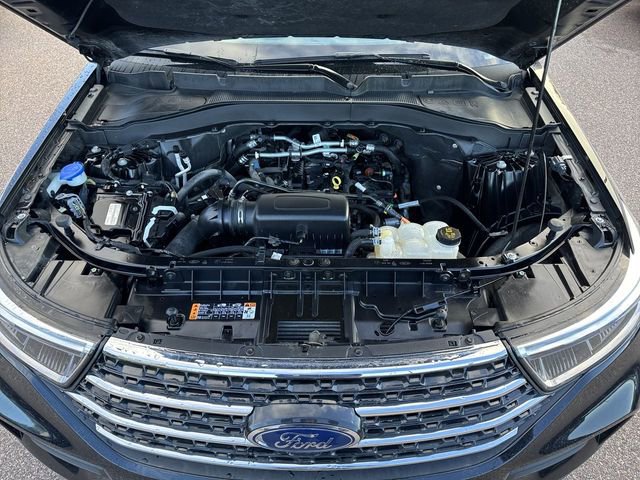 Used 2023 Ford Explorer XLT image 12