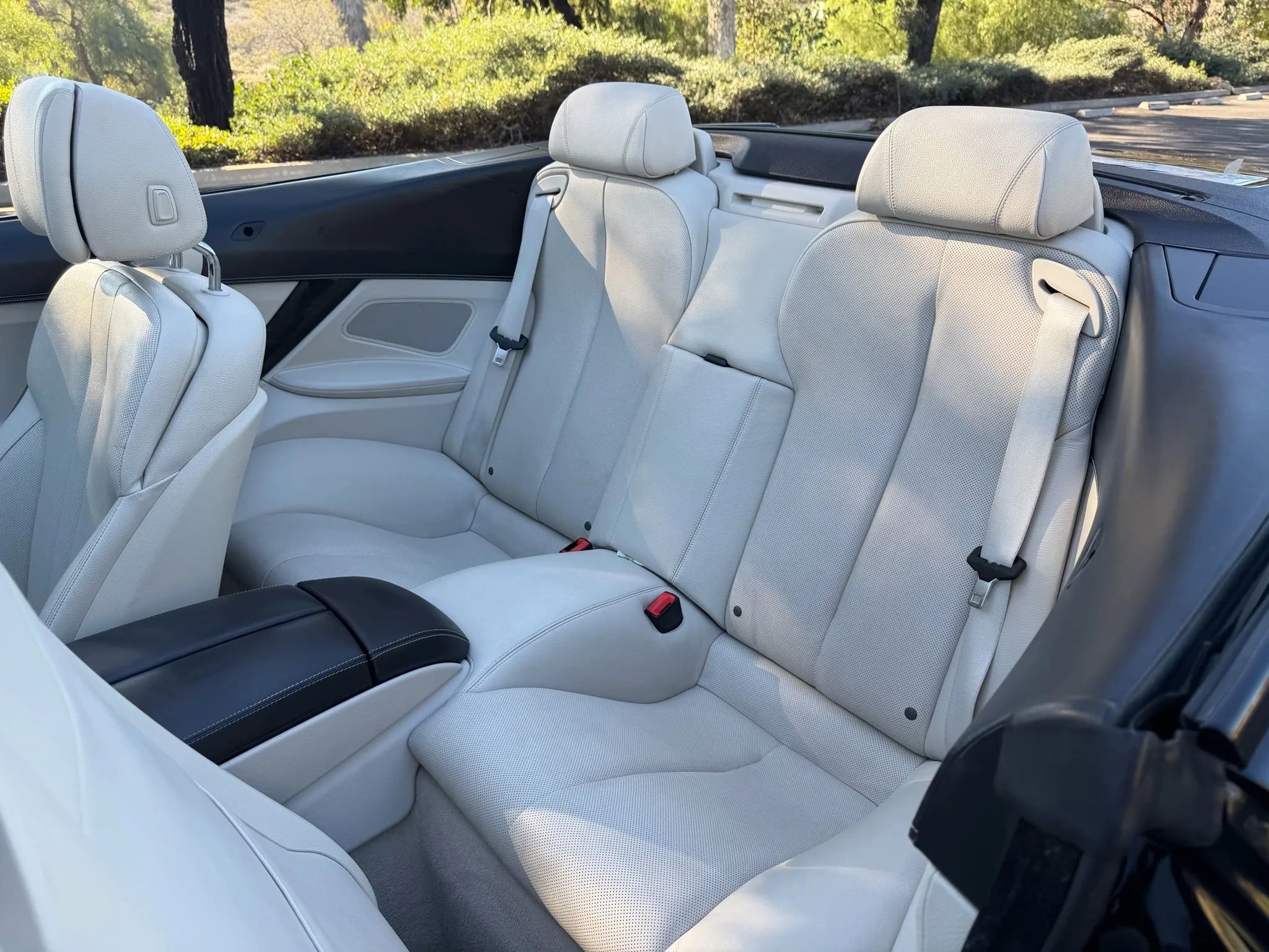 Used 2015 BMW 640i Convertible image 12