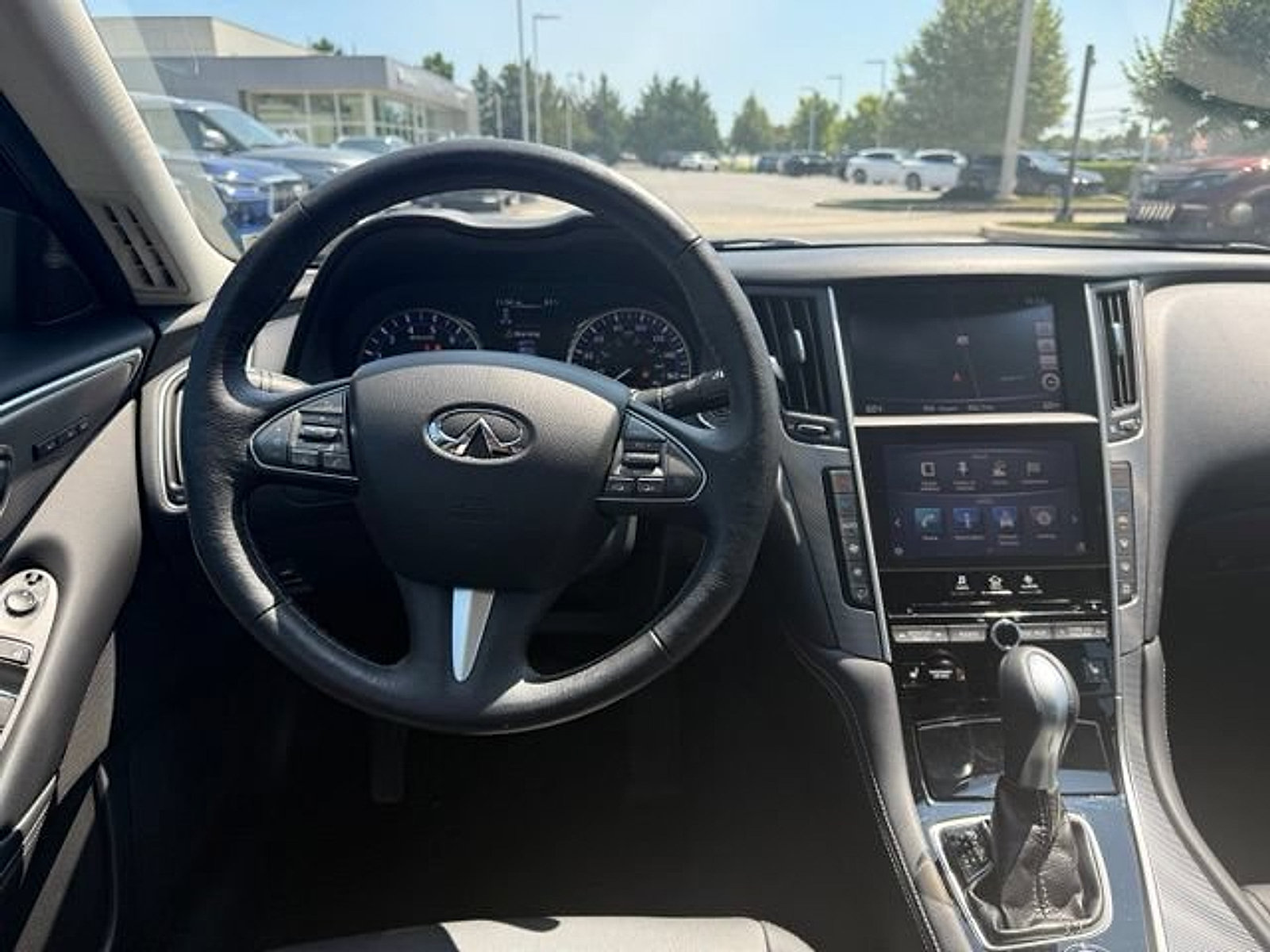 Used 2016 INFINITI Q50 3.0t Premium w/ Driver Assistance Package AWD/4WD image 6