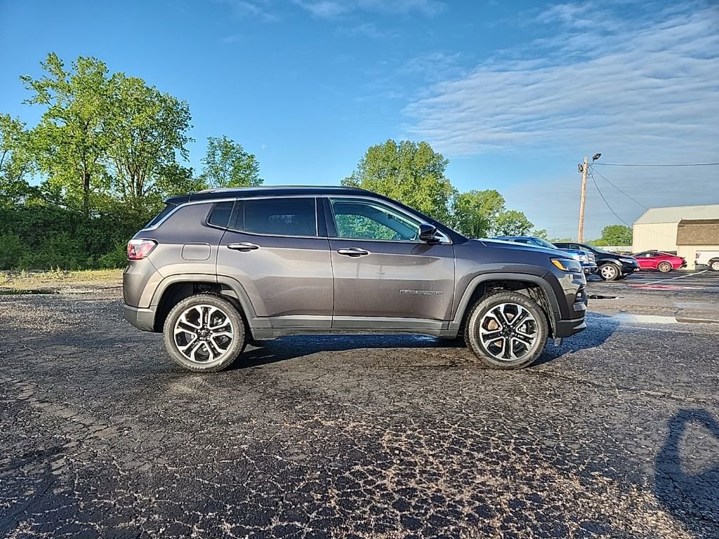 Used 2022 Jeep Compass Limited AWD/4WD image 4