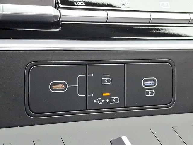 New 2026 Hyundai Santa Fe Limited AWD/4WD image 21
