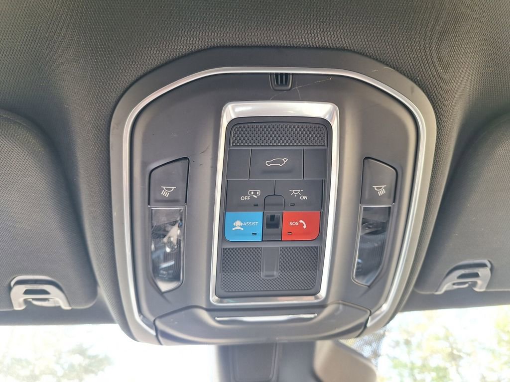 Used 2022 Jeep Wagoneer Series II image 18