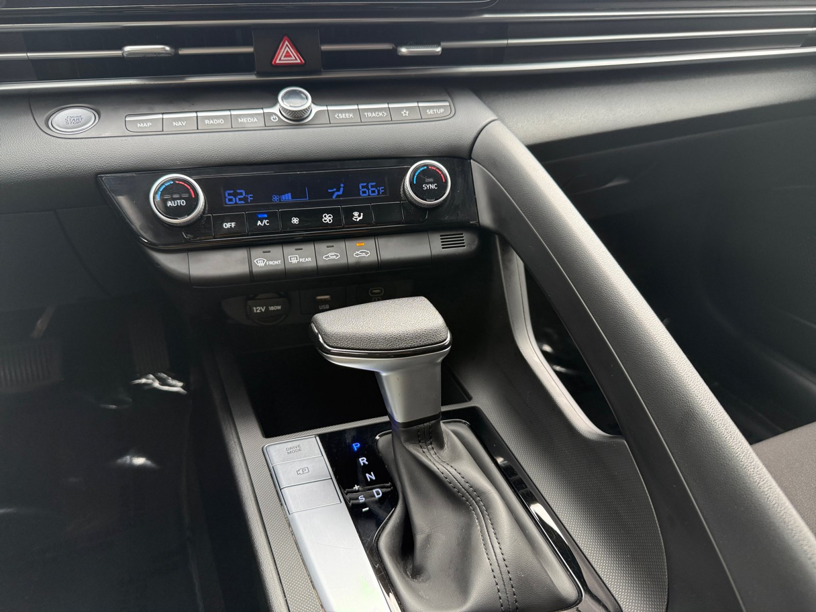 Certified 2024 Hyundai Elantra SEL FWD image 13