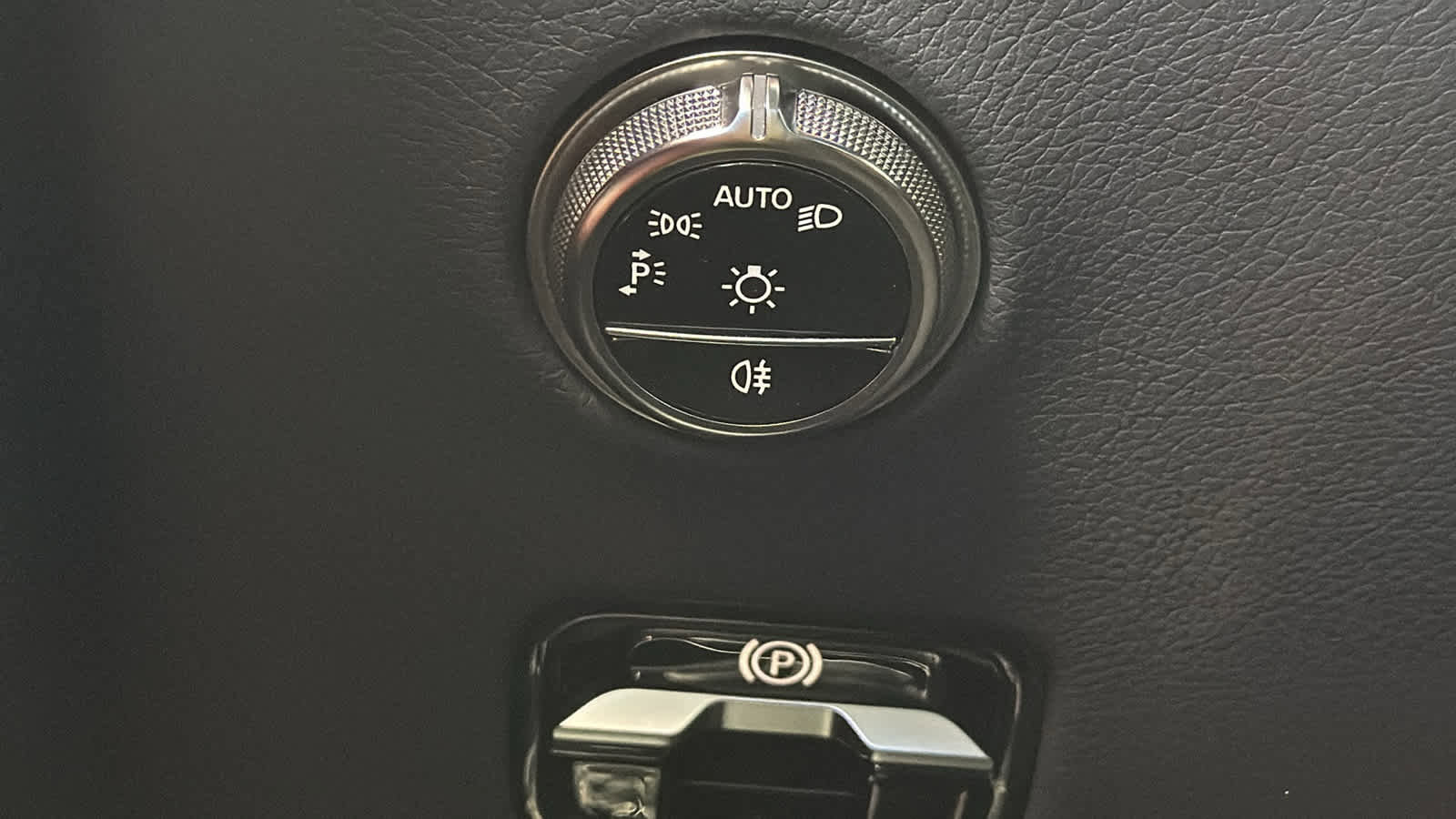 New 2025 Mercedes-Benz GLC 350e 4MATIC image 18