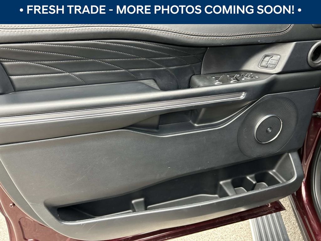 Used 2020 Ford Expedition Platinum image 18