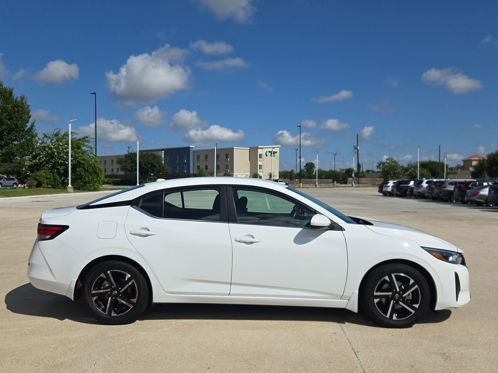 Used 2024 Nissan Sentra SV w/ All-Weather Package FWD image 2