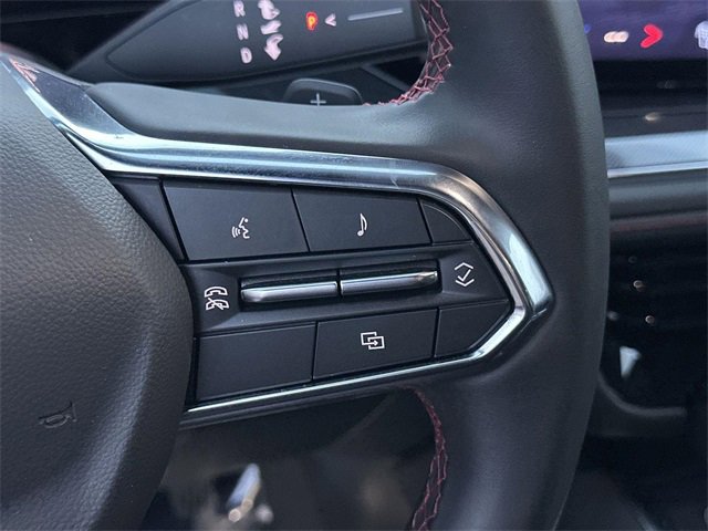 Used 2025 Chevrolet Suburban RST image 35