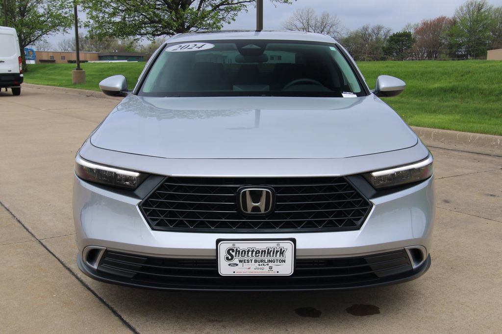 Used 2024 Honda Accord EX image 2