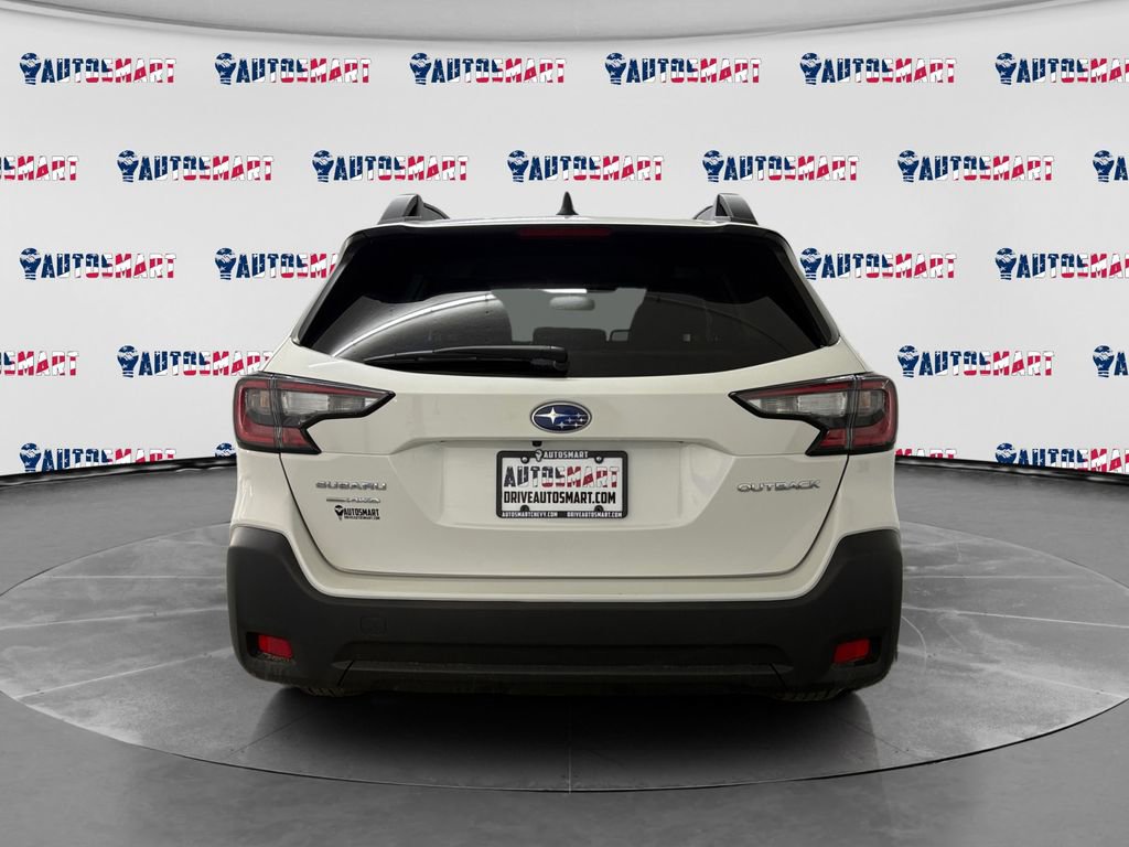 Used 2023 Subaru Outback Premium image 4
