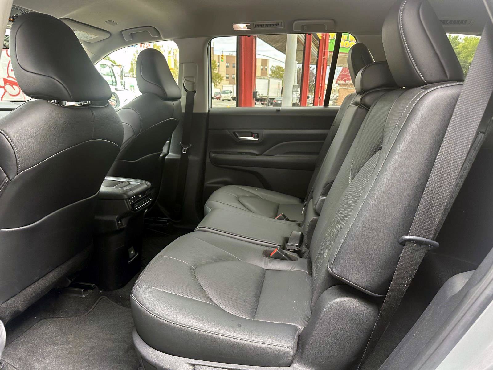 Used 2024 Toyota Grand Highlander AWD Hybrid image 13