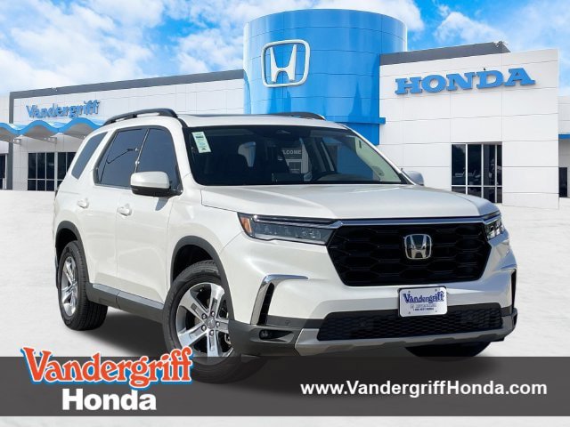 Certified 2025 Honda Pilot Touring