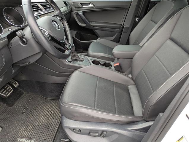 Used 2021 Volkswagen Tiguan SE R-Line image 12